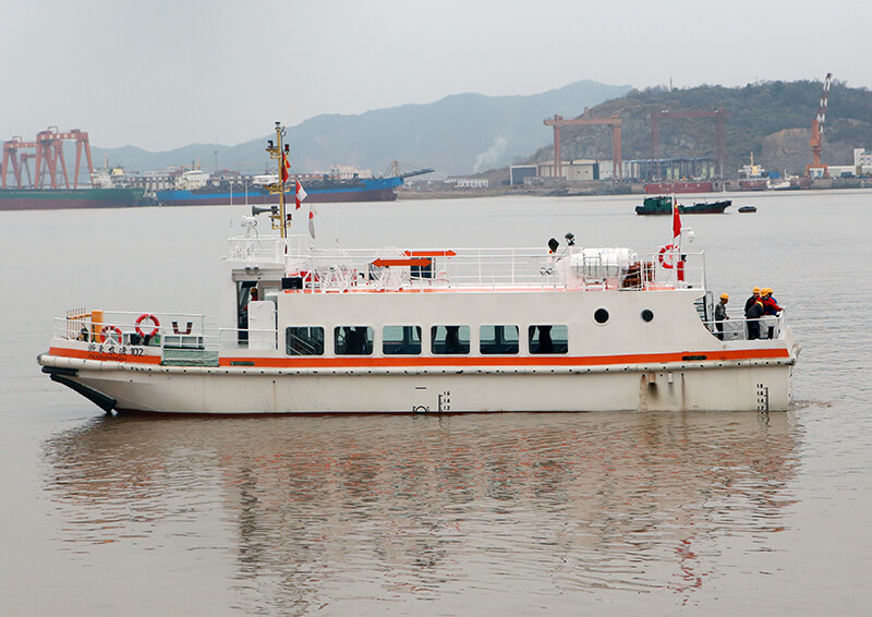 浙象农渡102/21m客渡船