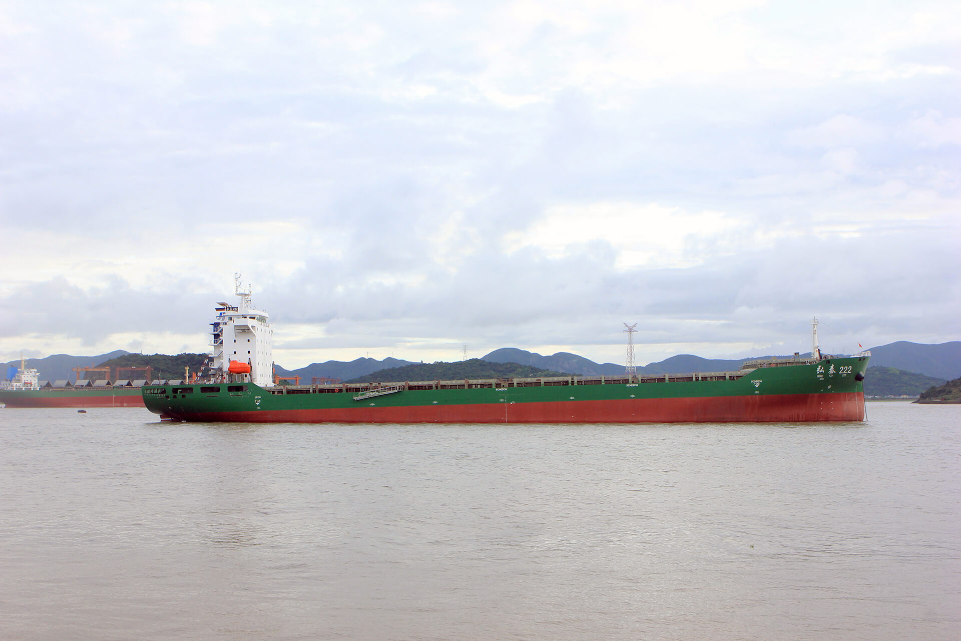 弘泰222/1330TEU集装箱