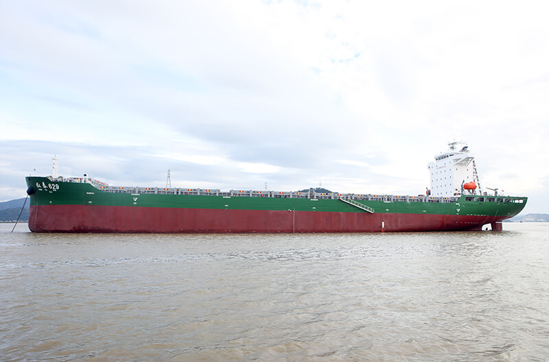 弘泰629/2070TEU集装箱船