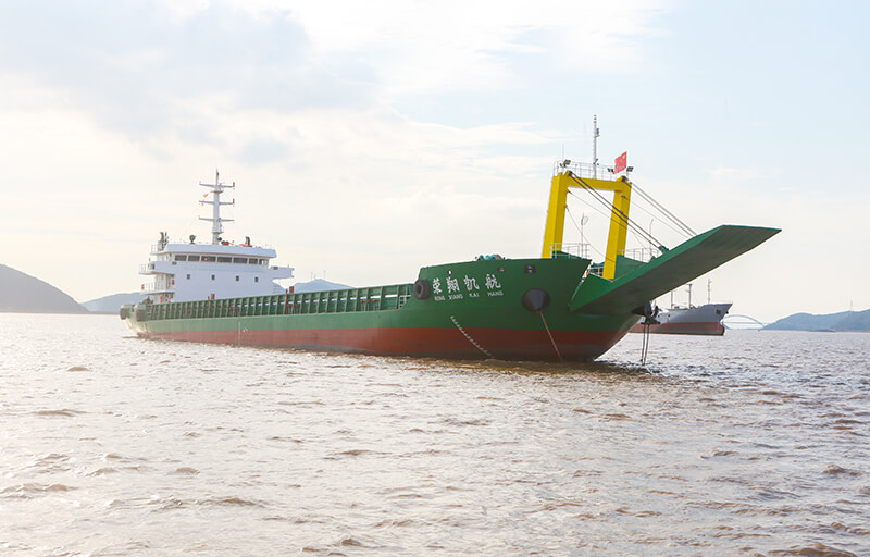 荣翔凯航/88m甲板运输船