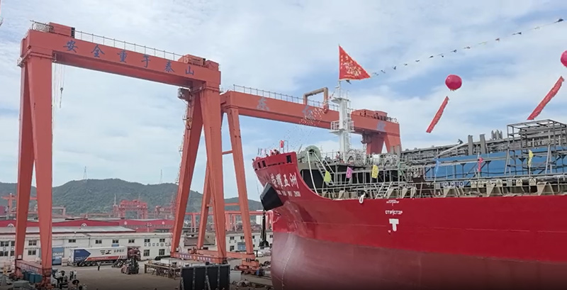 热烈庆祝14000DWT系列化学品/油船“荣耀五洲”顺利下水